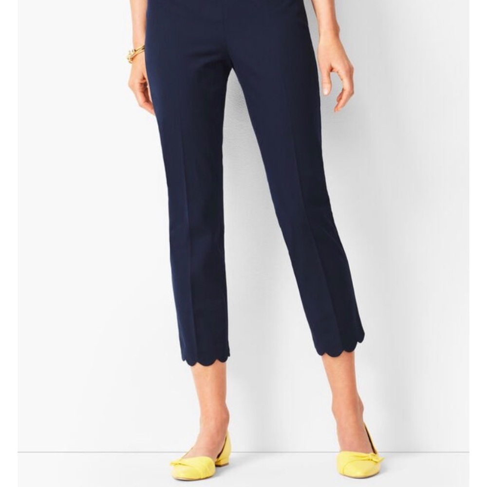 TALBOTS CHATHAM SCALLOP-HEM CROPS - SOLID